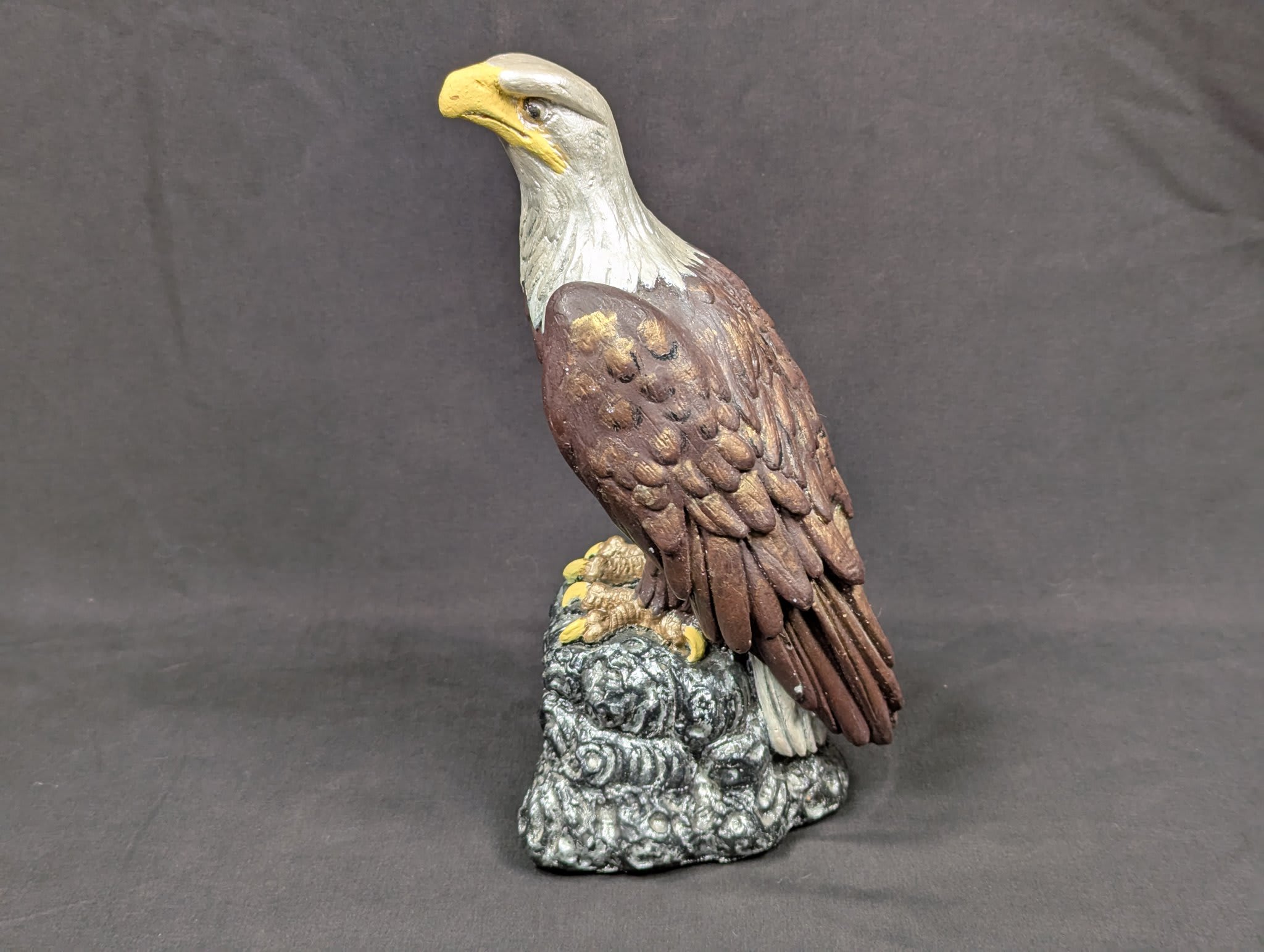 Vintage Hand-Painted Bald Eagle Statue Chalkware Plaster 10.5 Inch Tall Figurine - Image 2
