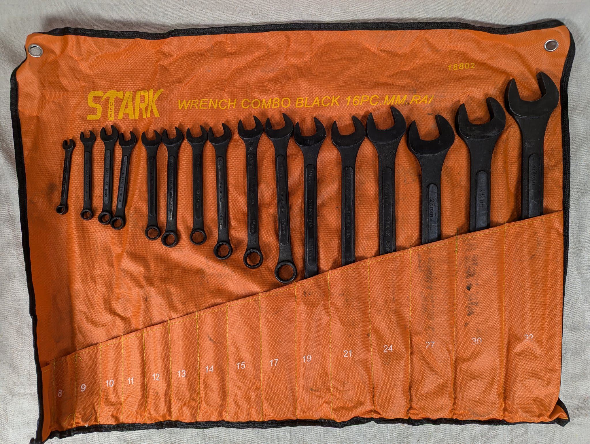 Stark 16-Piece Metric Combination Wrench Set Model 18802 Black Oxide Finish Tool - Image 7