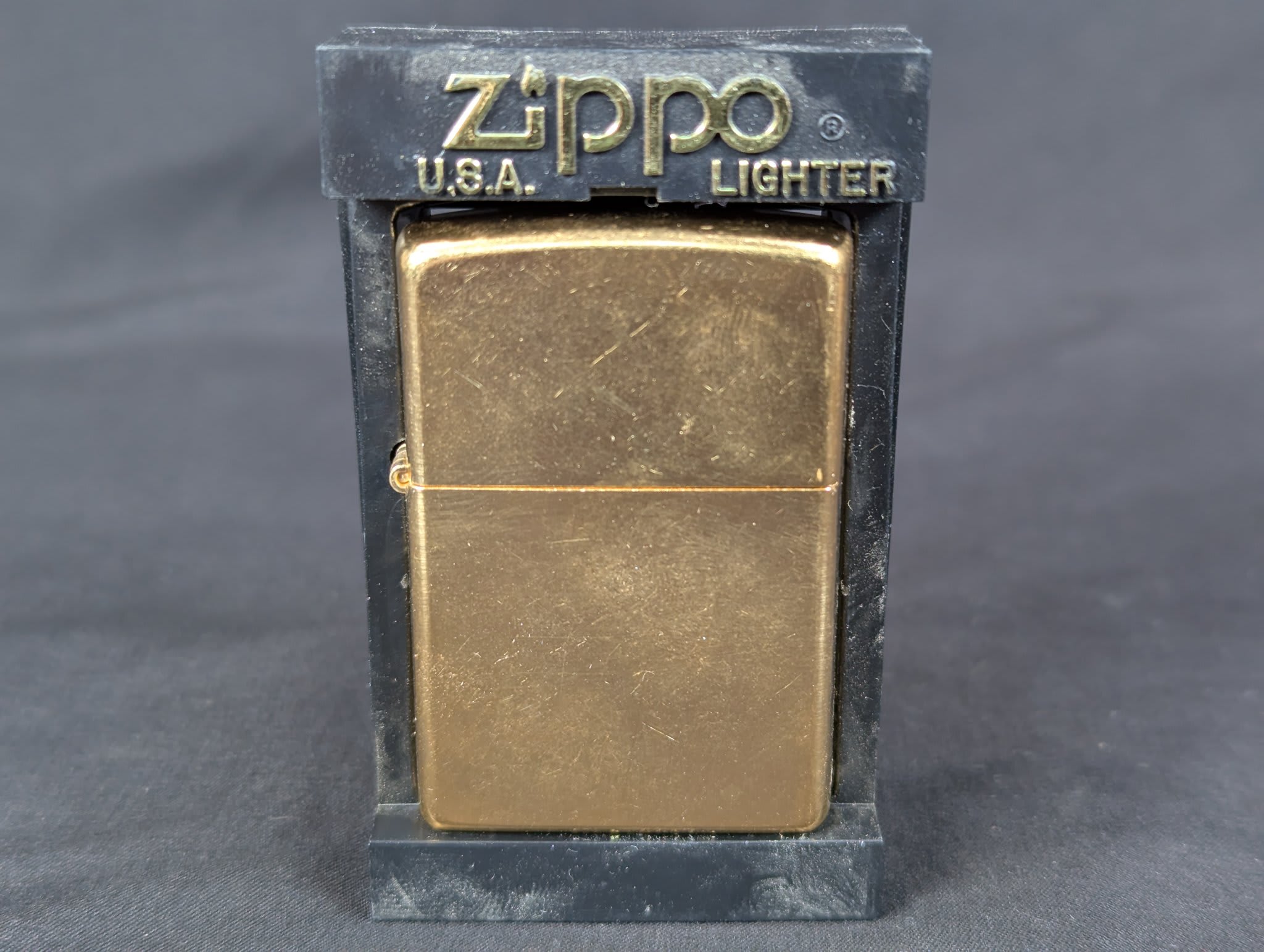 2002 Zippo Windproof Lighter Solid Brass Finish Marlboro Display Case Collector - Image 2
