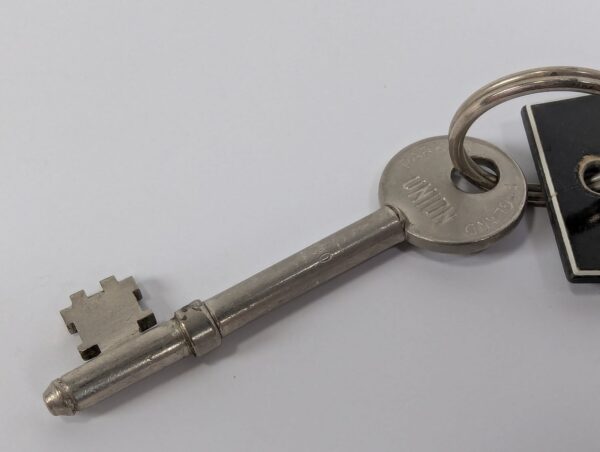 Vintage Hotel Skeleton Key and Black Plastic Fob Shannon Shamrock Ireland