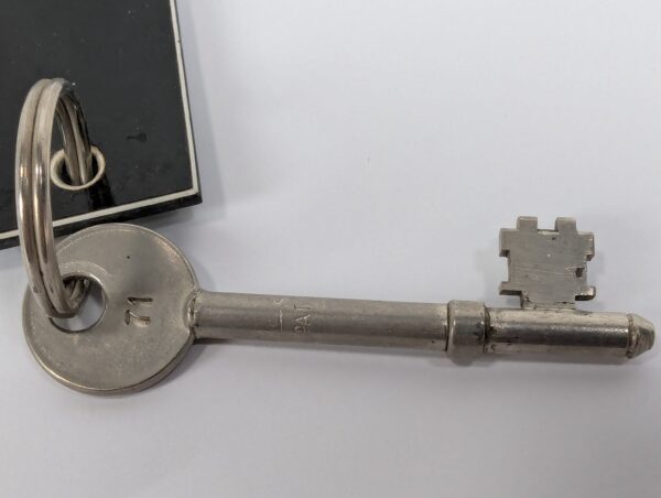 Vintage Hotel Skeleton Key and Black Plastic Fob Shannon Shamrock Ireland