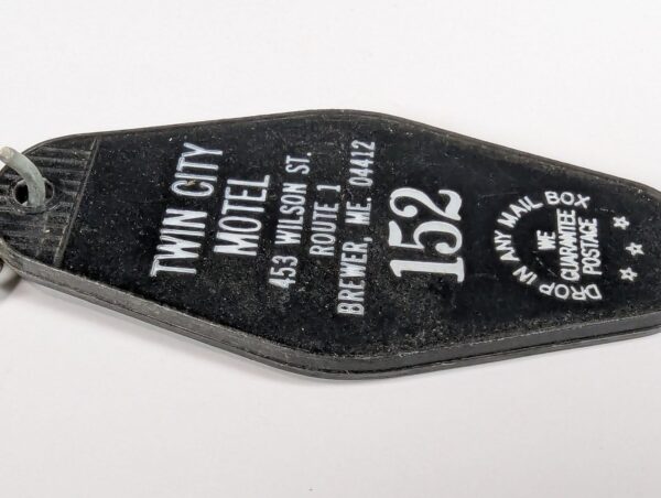 Schlage Twin City Motel Room Key Fob 152 Brewer ME Vintage Plastic Hotel Tag