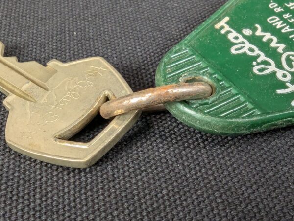 Vintage Holiday Inn Oakland Hotel Room Key & Plastic Fob 269 W.W. Wilcox Mfg Co