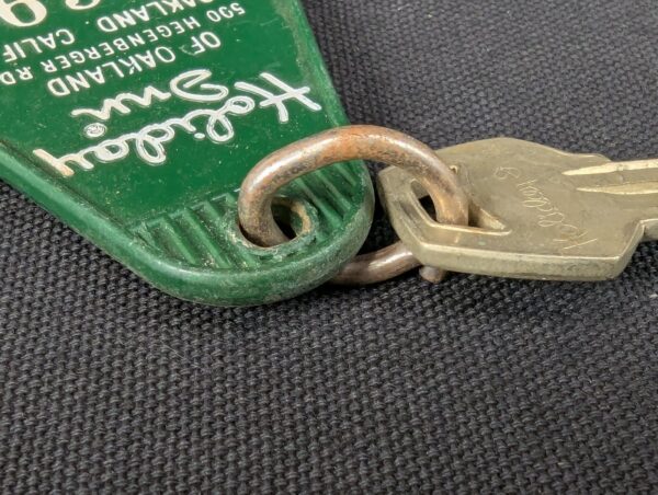 Vintage Holiday Inn Oakland Hotel Room Key & Plastic Fob 269 W.W. Wilcox Mfg Co