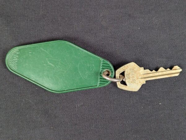 Vintage Holiday Inn Oakland Hotel Room Key & Plastic Fob 269 W.W. Wilcox Mfg Co