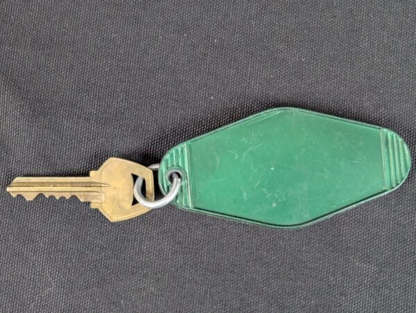 Vintage Holiday Inn Anchorage 4th Ave & C St Room 211 Plastic Key Fob Hotel Item