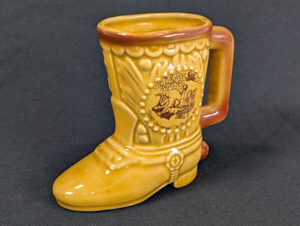 Vintage 1981 Universal Studios Ceramic Souvenir Mug Yellow Brown Collectible
