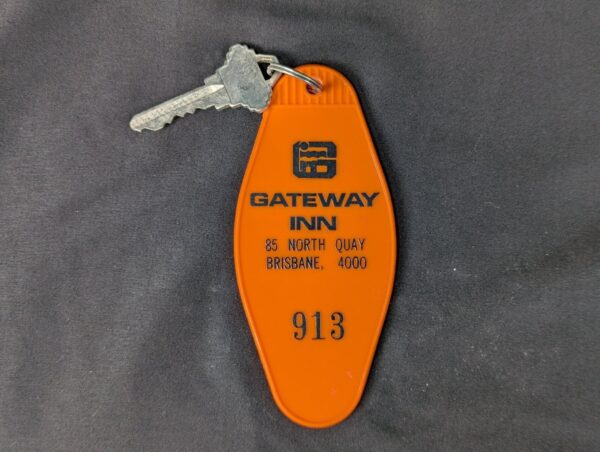 Vintage Gateway Inn Hotel Room Key with Diners Club Plastic Fob Collectible