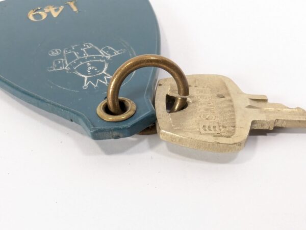 Vintage Royal Inn of Oakland Hotel Room Key with Plastic Fob Collectible Memo...