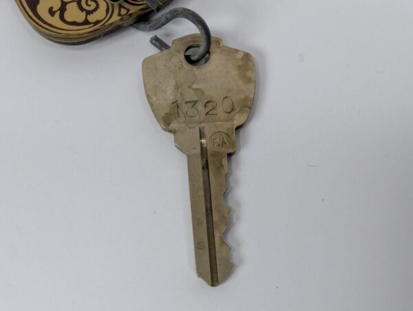 Hotel Bali Beach An Inter-Continental Hotel Room Key with Keychain Vintage So...