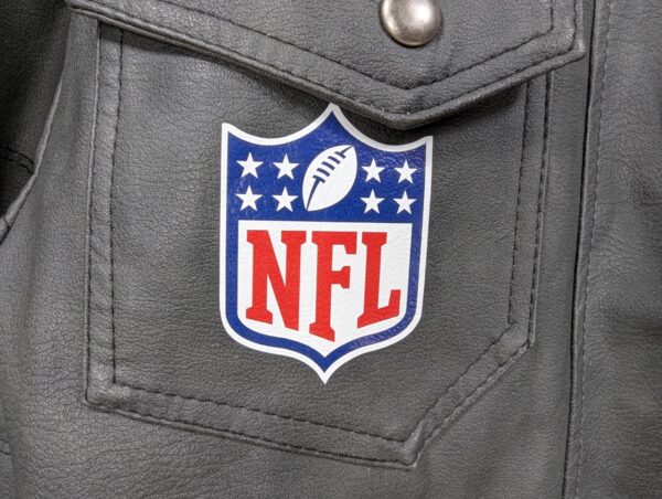 10-1047.jpg Minnesota Vikings NFL Faux Leather Moto Jacket Size Large Team Logos Zip Pockets