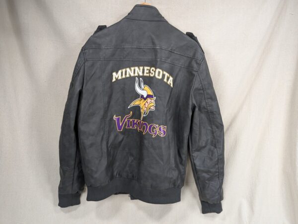 10-1055.jpg Minnesota Vikings NFL Faux Leather Moto Jacket Size Large Team Logos Zip Pockets