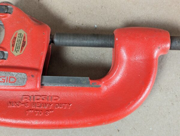 Ridgid No. 3-S Heavy Duty Pipe Cutter 1-3 Inch Capacity Red Tool
