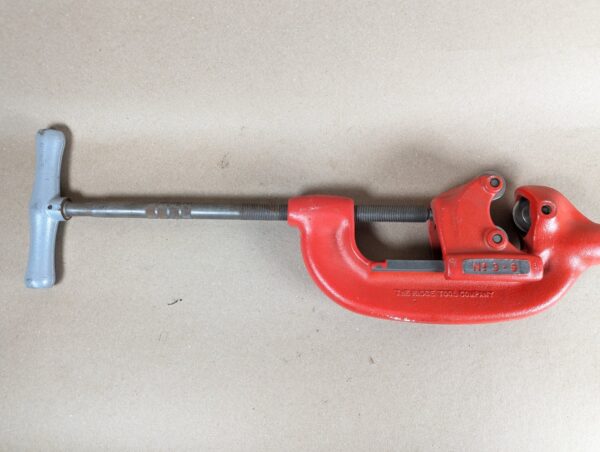 Ridgid No. 3-S Heavy Duty Pipe Cutter 1-3 Inch Capacity Red Tool