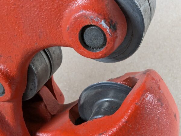 Ridgid No. 3-S Heavy Duty Pipe Cutter 1-3 Inch Capacity Red Tool