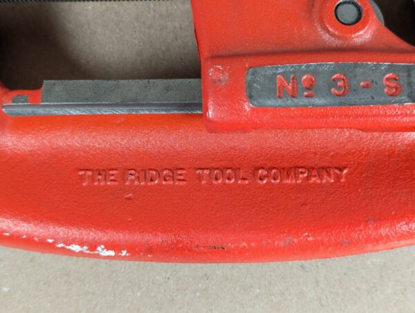 Ridgid No. 3-S Heavy Duty Pipe Cutter 1-3 Inch Capacity Red Tool