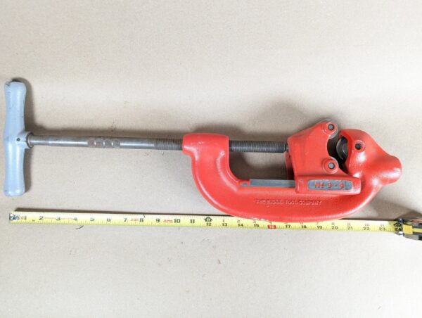 Ridgid No. 3-S Heavy Duty Pipe Cutter 1-3 Inch Capacity Red Tool