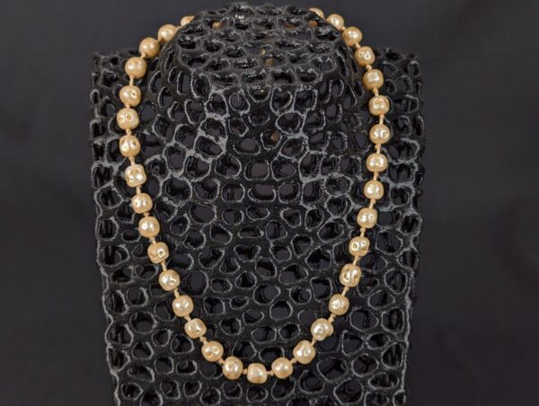 10-1252.jpg Vintage Faux Pearl Necklace Mid-Century Costume Jewelry Hook-and-Eye Clasp Fair