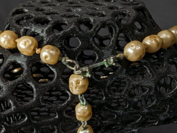 10-1253.jpg Vintage Faux Pearl Necklace Mid-Century Costume Jewelry Hook-and-Eye Clasp Fair