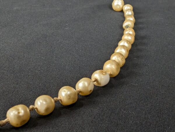 10-1256.jpg Vintage Faux Pearl Necklace Mid-Century Costume Jewelry Hook-and-Eye Clasp Fair