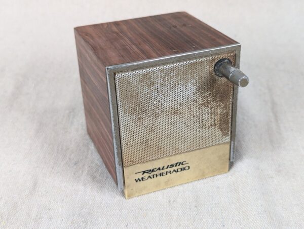Vintage Realistic Weatheradio Model 12-181B Faux Rosewood Grain Cube Radio Ta...