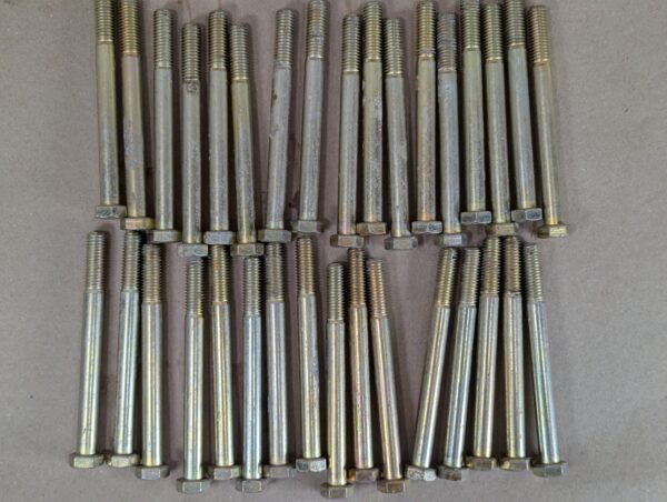 Grade 8 Yellow Zinc-Plated Hex Head Bolts 5-1/2 Inch Length Lot of 33 Hardware