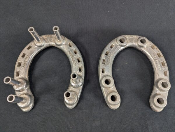 Vintage Phoenix Neverslip Draft Horse Shoes Size 6F Heavy Duty Metal Equestrian