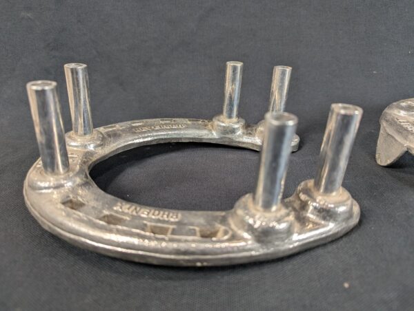Vintage Phoenix Neverslip Draft Horse Shoes Size 6F Heavy Duty Metal Equestrian