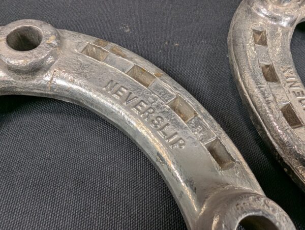 Vintage Phoenix Neverslip Draft Horse Shoes Size 6F Heavy Duty Metal Equestrian