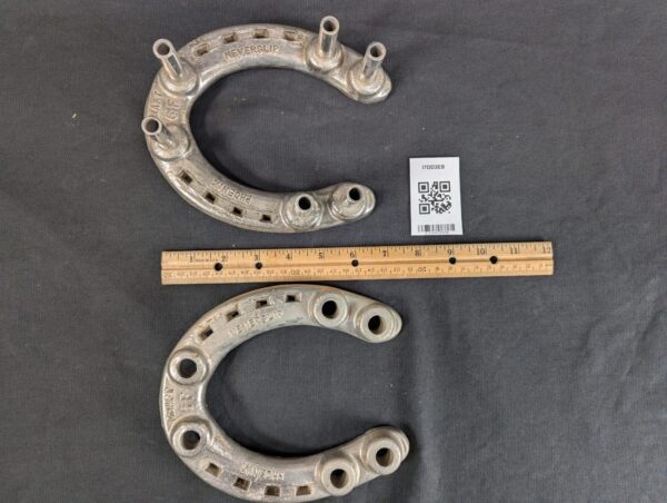 Vintage Phoenix Neverslip Draft Horse Shoes Size 6F Heavy Duty Metal Equestrian