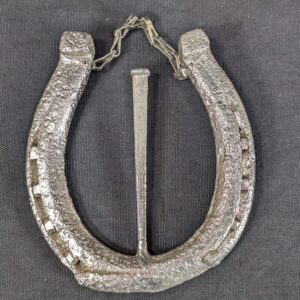 10-1683.jpg Vintage Western Style Horseshoe Decorative Wall Hanging Silver Tone Home Decor