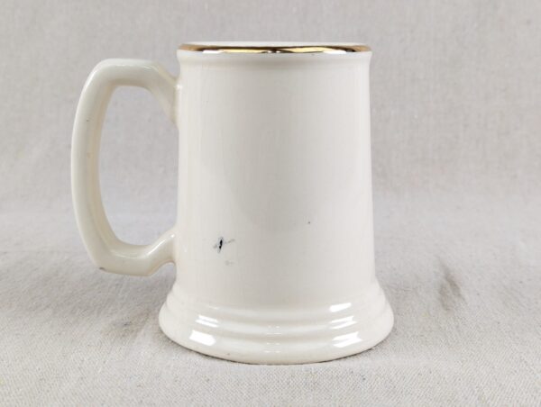 10-170.jpg Vintage Mason CLAN FAMILY BEER STEIN MUG Tankard CREST COAT OF ARMS 4.5''X3''