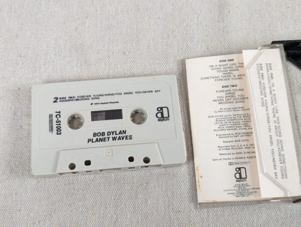 10-1854.jpg Bob Dylan Planet Waves Cassette Tape 1974 Asylum Records TC-51003 Original Issue