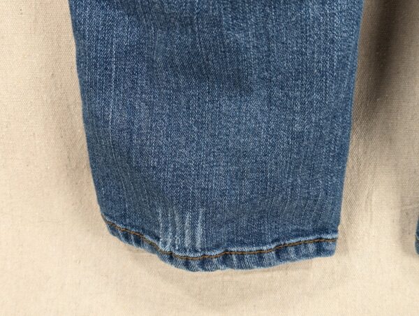 Paris Blues Distressed Denim Jeans Medium Wash 5-Pocket Frayed Hem Style JR 17