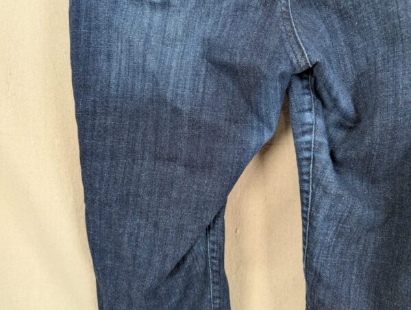 10-2126.jpg Lee Slender Secret Women's Dark Wash Denim Jeans Lower Waist Embroidered Pockets