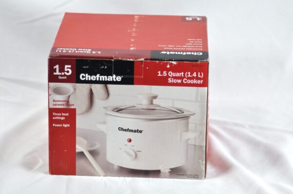 NOS Chefmate 1.5 Quart (1.4 L) Round White Slow Cooker w/ Lid &3 Heat Settings
