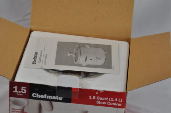 NOS Chefmate 1.5 Quart (1.4 L) Round White Slow Cooker w/ Lid &3 Heat Settings