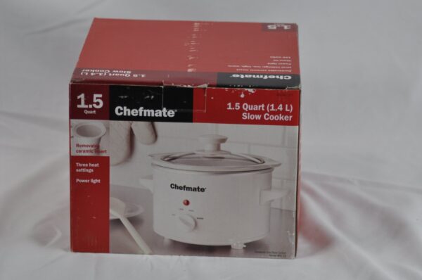 NOS Chefmate 1.5 Quart (1.4 L) Round White Slow Cooker w/ Lid &3 Heat Settings