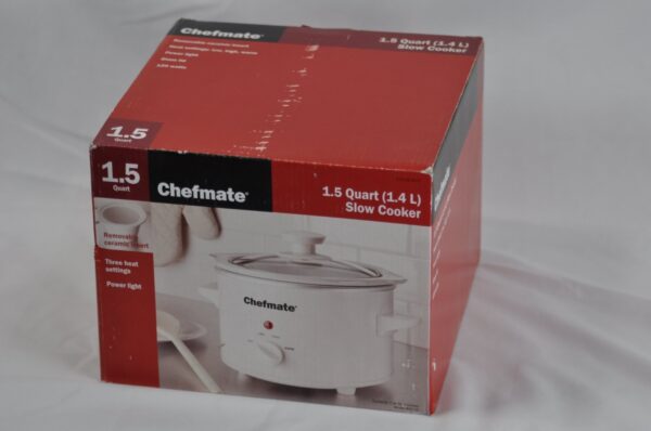 NOS Chefmate 1.5 Quart (1.4 L) Round White Slow Cooker w/ Lid &3 Heat Settings