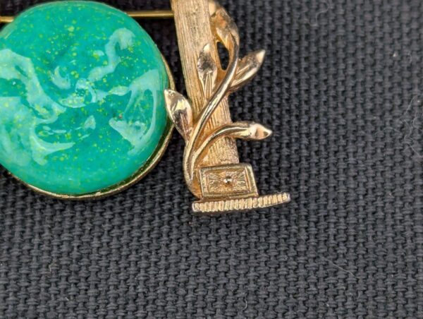 Marvella Japanese Pagoda Jade Gold Tone Brooch Costume Jewelry Unsigned Faux