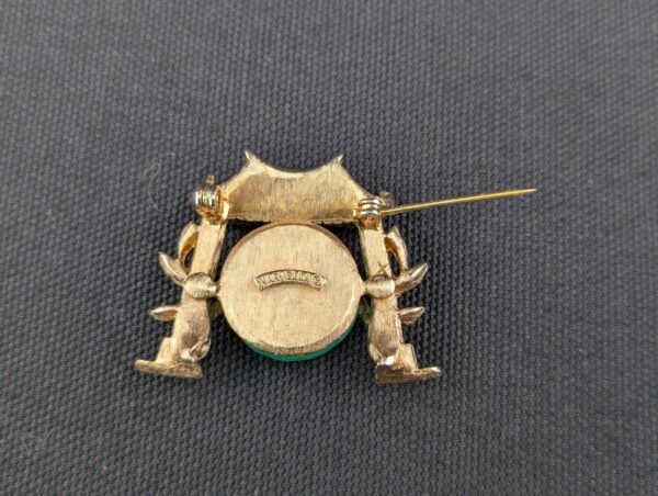 Marvella Japanese Pagoda Jade Gold Tone Brooch Costume Jewelry Unsigned Faux