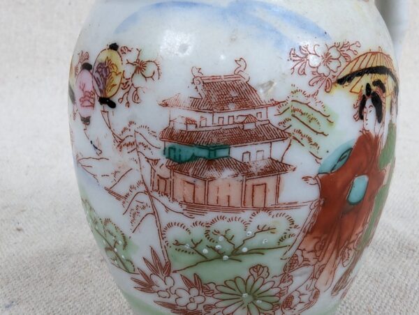 10-2456.jpg Vintage Japanese Porcelain Hand Painted Geisha 3.5" Creamer Unmarked