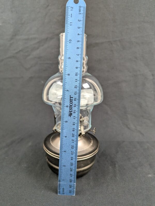 Lamplight Farms Vintage Oil Lamp 12in Tall Clean Wick Present Good Condition