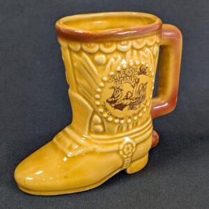 Vintage 1981 Universal Studios Ceramic Souvenir Mug Yellow Brown Collectible