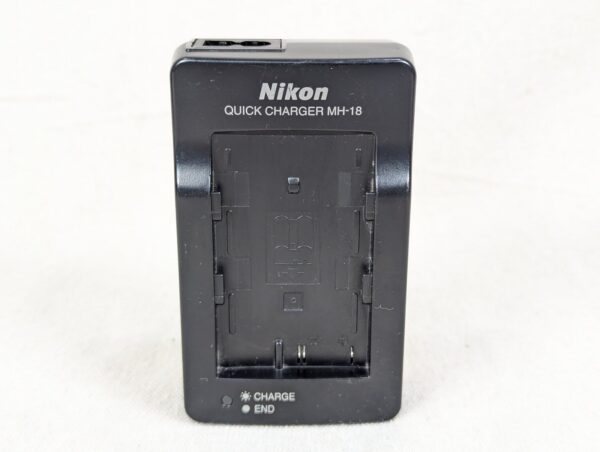 Nikon MH-18 Quick Charger for EN-EL3 and EN-EL3a Rechargeable Li-ion Batteries