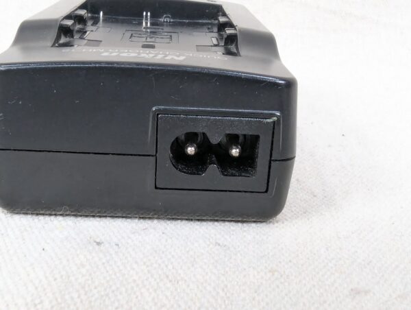 Nikon MH-18 Quick Charger for EN-EL3 and EN-EL3a Rechargeable Li-ion Batteries