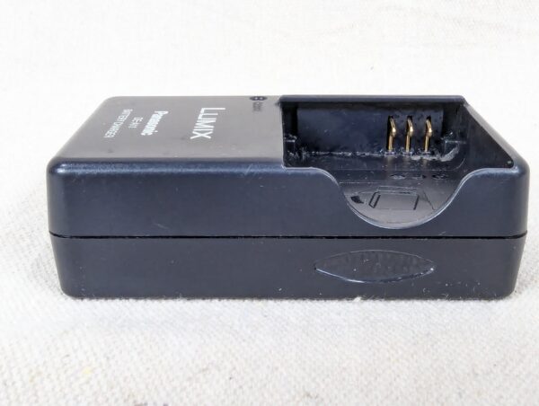 Panasonic Lumix DE-A11B Battery Charger for CGA-S005 DMW-BCC12 Digital Cameras