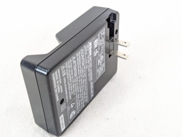 Nikon MH-24 Battery Charger for EN-EL14 Batteries D3200 D5500 D5600 P7700 P7800