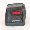 10-3347.jpg Bosch GLL 30 S Self-Leveling Cross-Line Laser Level with MM 2 Mounting Device