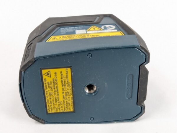 10-3349.jpg Bosch GLL 30 S Self-Leveling Cross-Line Laser Level with MM 2 Mounting Device